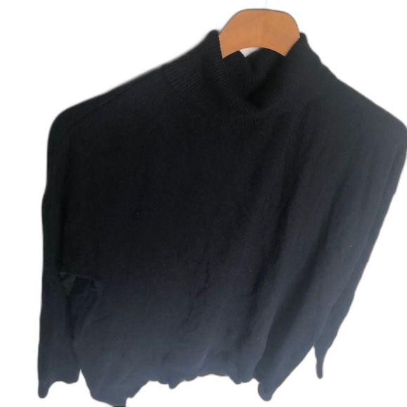 Brandy Melville Black Turtleneck Sweater One Size - Picture 4 of 14
